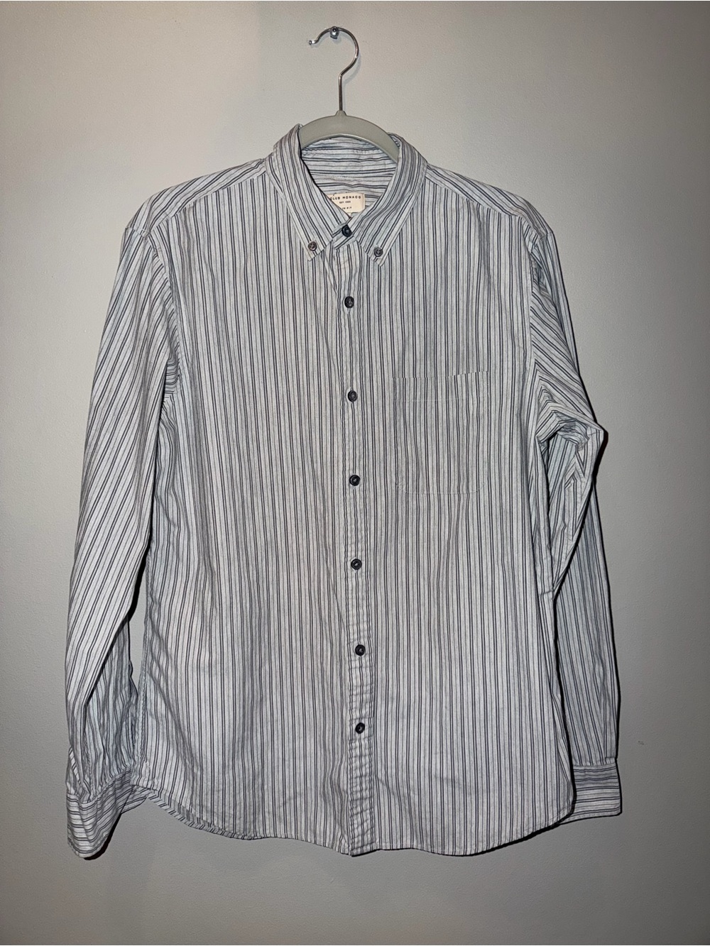 Club Monaco  100% cotton White Shirt with Navy Vertical Stripes sz MED PREPPY